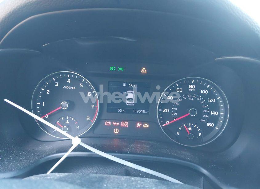 Photo 7 of 2019 Kia Forte FE (VIN 3KPF24AD6KE095347)