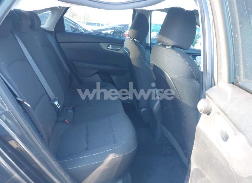 Photo 8 of 2019 Kia Forte FE (VIN 3KPF24AD6KE095347)