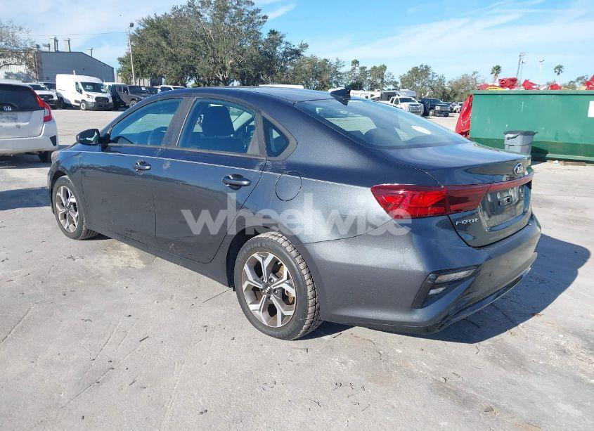 Photo 3 of 2019 Kia Forte LXS (VIN 3KPF24AD6KE110851)