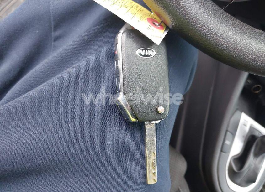 Photo 11 of 2019 Kia Forte LXS (VIN 3KPF24AD6KE111627)