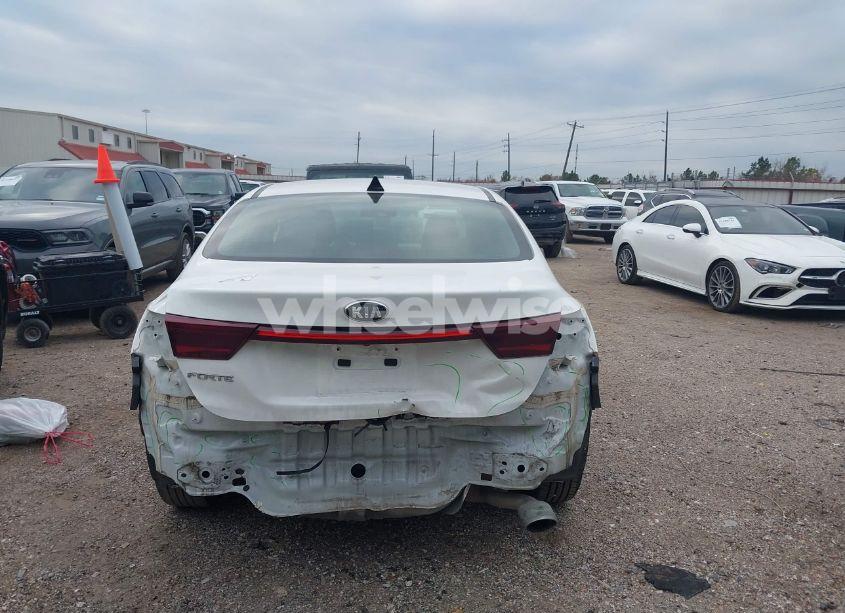 Photo 17 of 2019 Kia Forte LXS (VIN 3KPF24AD6KE111627)