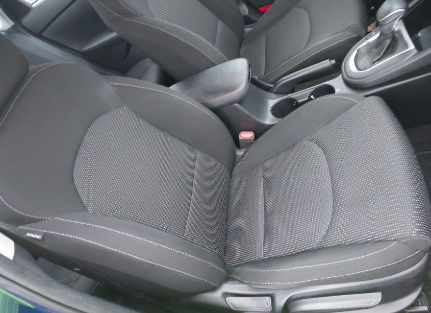 Photo 8 of 2019 Kia Forte LXS (VIN 3KPF24AD6KE116374)