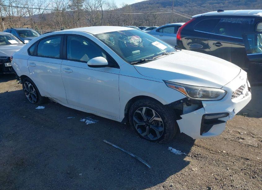 2019 Kia Forte LXS (VIN 3KPF24AD6KE116505) main photo