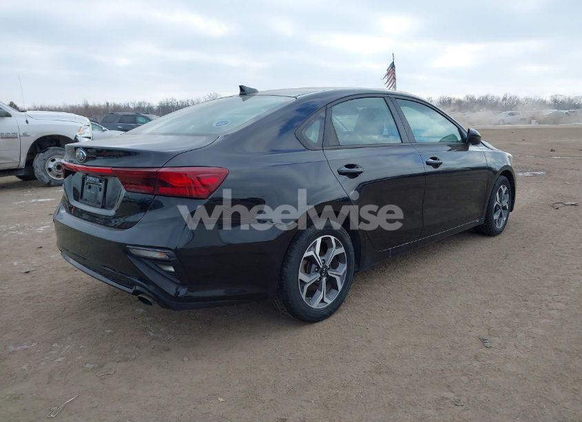 Photo 4 of 2019 Kia Forte LXS (VIN 3KPF24AD6KE133563)