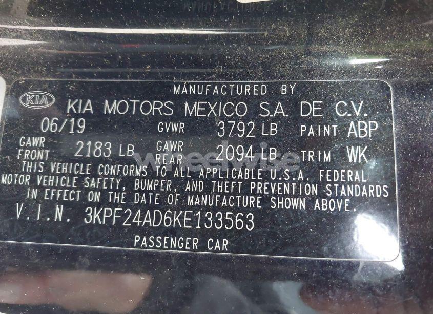 Photo 9 of 2019 Kia Forte LXS (VIN 3KPF24AD6KE133563)