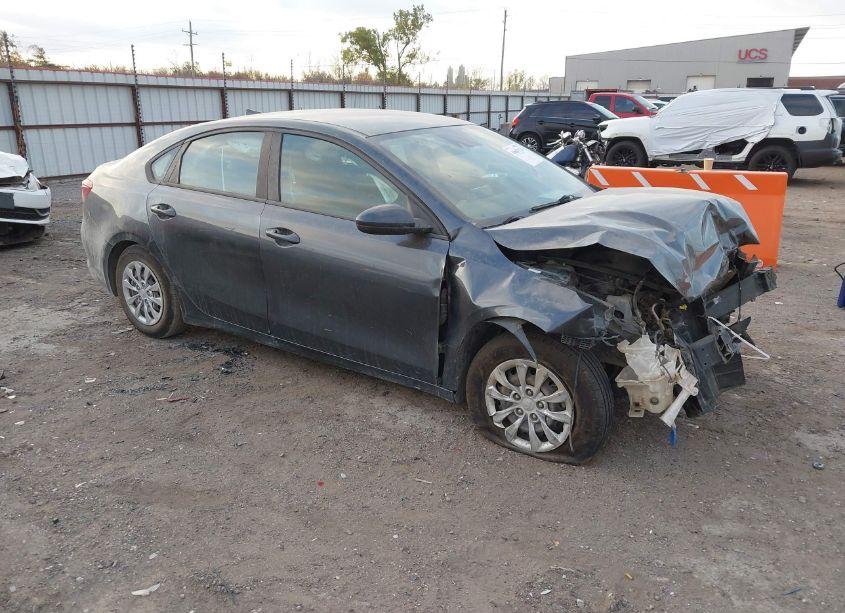 2020 Kia Forte FE (VIN 3KPF24AD6LE143818) main photo