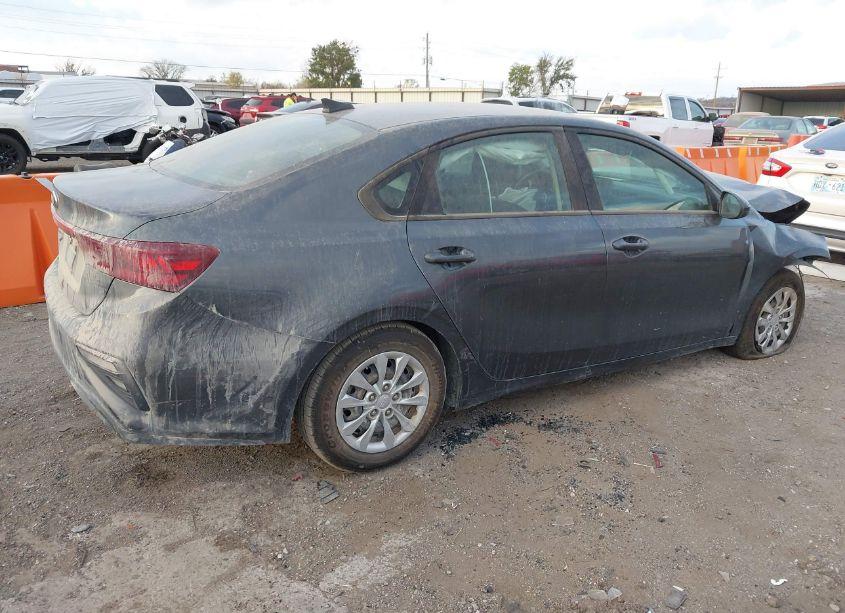 Photo 4 of 2020 Kia Forte FE (VIN 3KPF24AD6LE143818)