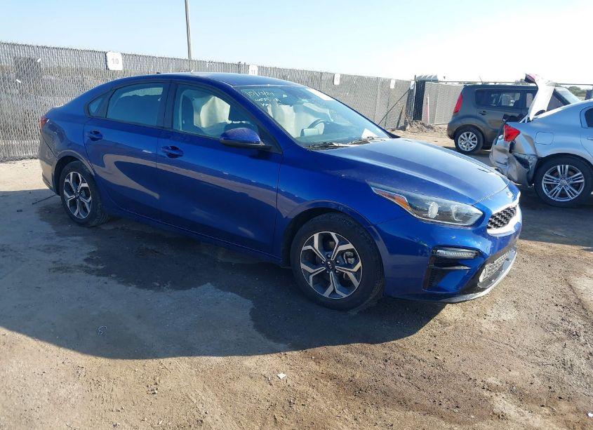 2020 Kia Forte LXS (VIN 3KPF24AD6LE179718) main photo