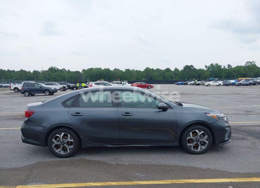 Photo 13 of 2020 Kia Forte LXS (VIN 3KPF24AD6LE195529)