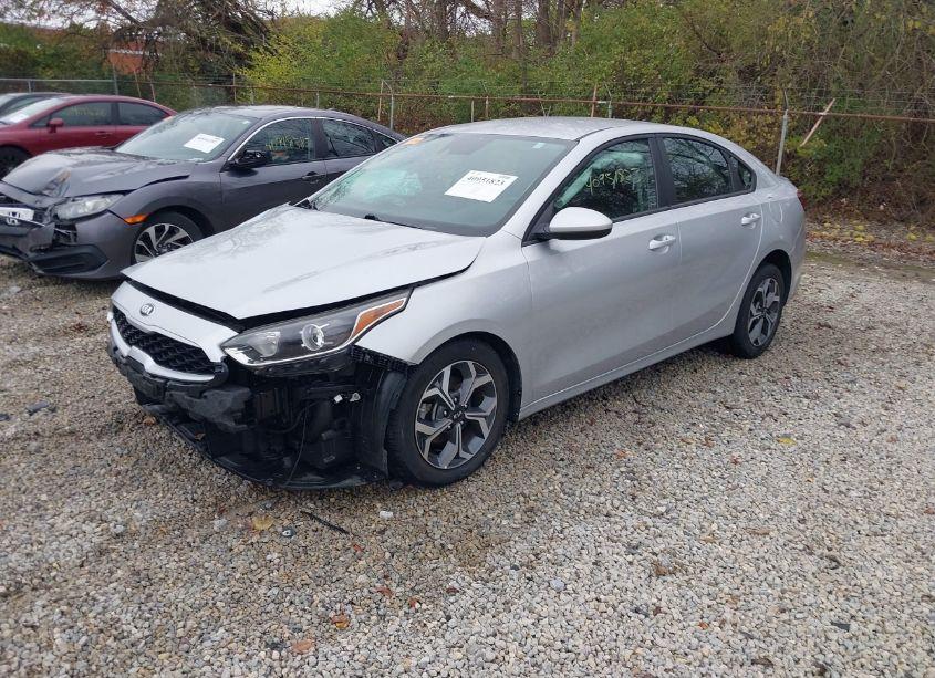 Photo 2 of 2020 Kia Forte LXS (VIN 3KPF24AD6LE216377)