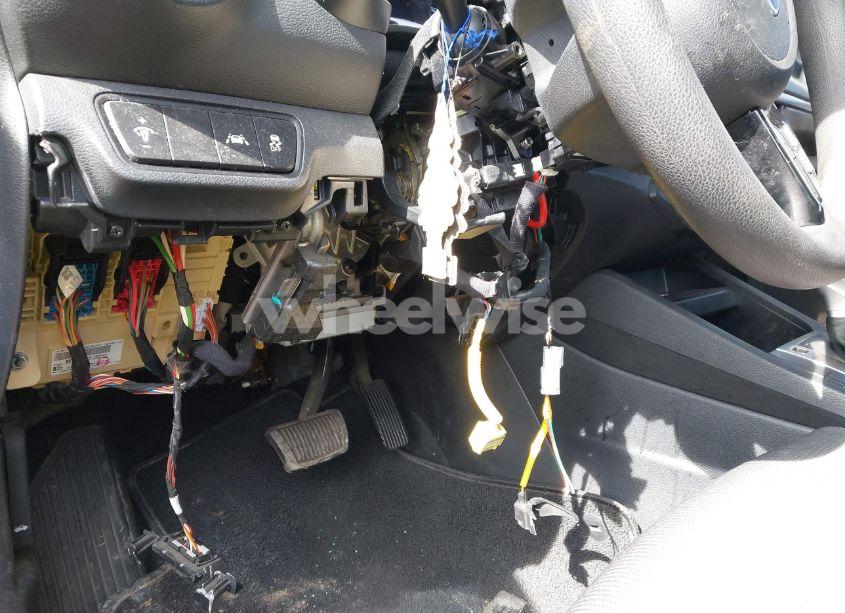 Photo 6 of 2020 Kia Forte LXS (VIN 3KPF24AD6LE232739)