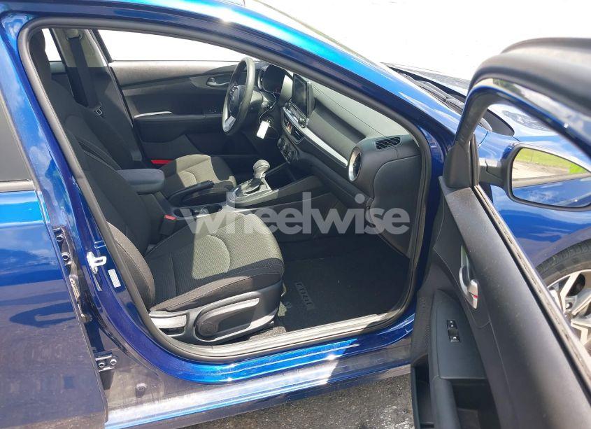 Photo 5 of 2020 Kia Forte LXS (VIN 3KPF24AD6LE234555)