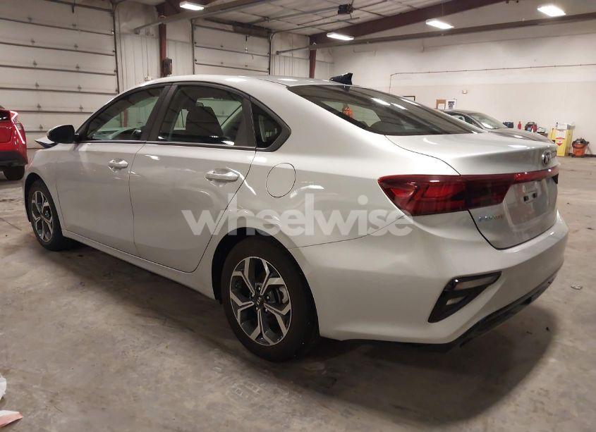 Photo 3 of 2020 Kia Forte LXS (VIN 3KPF24AD6LE235754)