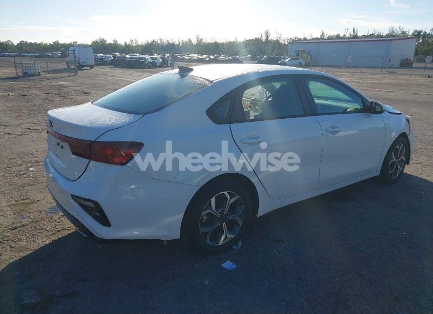 Photo 4 of 2020 Kia Forte LXS (VIN 3KPF24AD6LE243935)