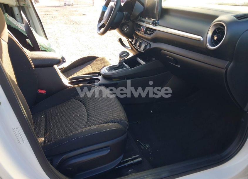 Photo 5 of 2020 Kia Forte LXS (VIN 3KPF24AD6LE243935)