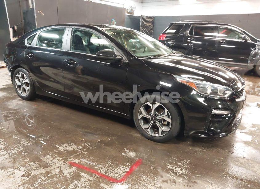 2021 Kia Forte LXS (VIN 3KPF24AD6ME264608) main photo