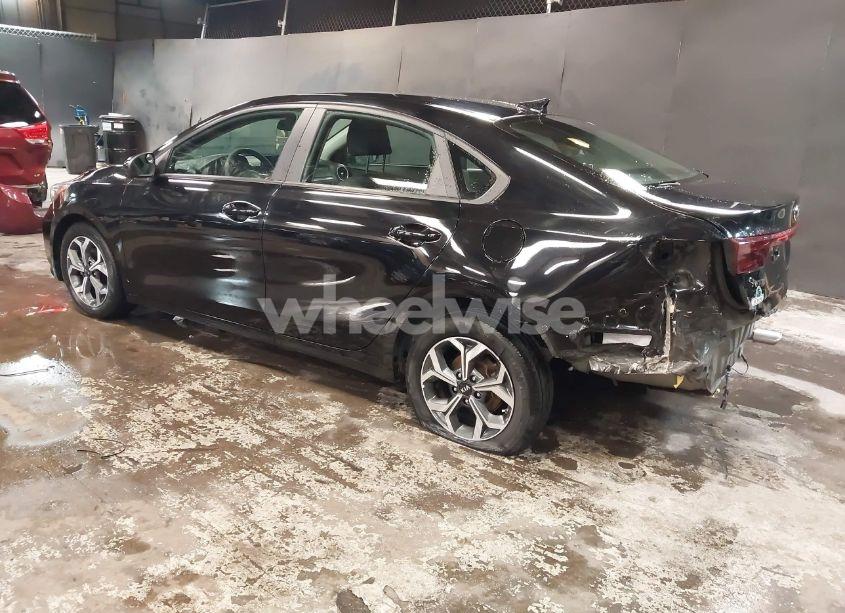 Photo 3 of 2021 Kia Forte LXS (VIN 3KPF24AD6ME264608)