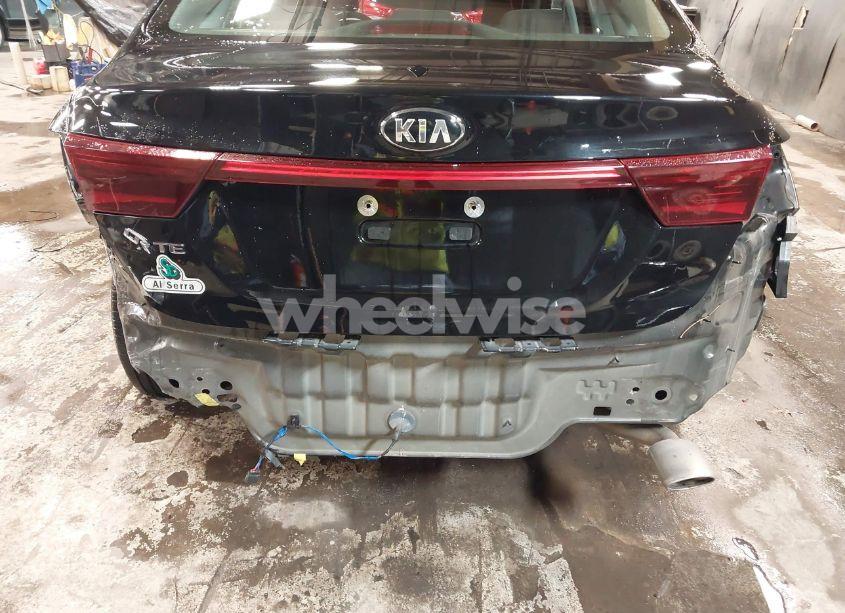 Photo 6 of 2021 Kia Forte LXS (VIN 3KPF24AD6ME264608)