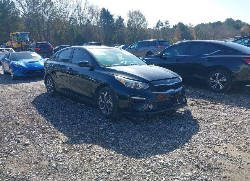 2021 Kia Forte LXS (VIN 3KPF24AD6ME265547) main photo