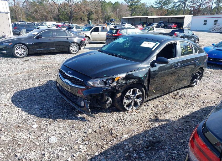 Photo 2 of 2021 Kia Forte LXS (VIN 3KPF24AD6ME265547)