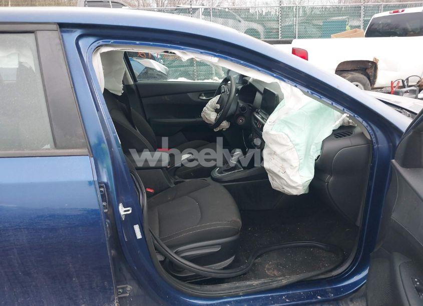 Photo 5 of 2021 Kia Forte LXS (VIN 3KPF24AD6ME267542)