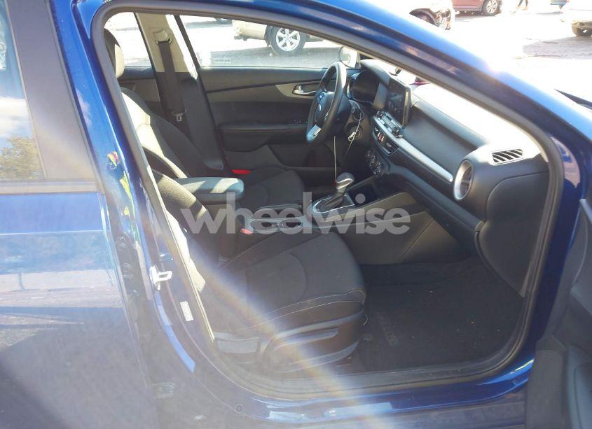 Photo 5 of 2021 Kia Forte LXS (VIN 3KPF24AD6ME280498)
