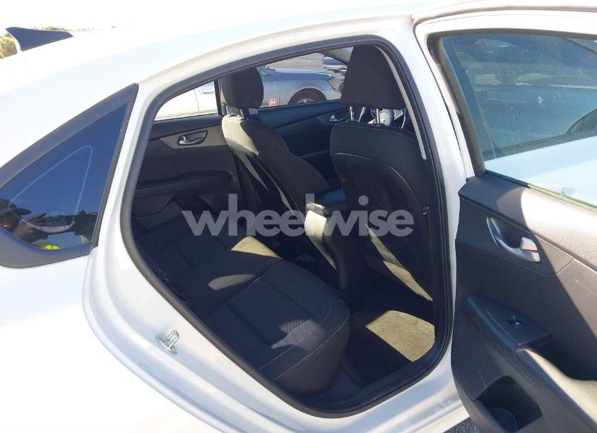 Photo 8 of 2021 Kia Forte LXS (VIN 3KPF24AD6ME281831)