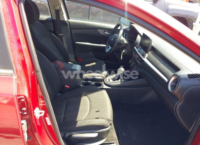 Photo 5 of 2021 Kia Forte LXS (VIN 3KPF24AD6ME299861)