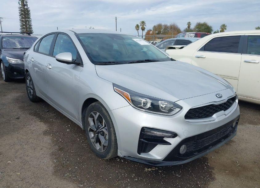 2021 Kia Forte LXS (VIN 3KPF24AD6ME306372) main photo