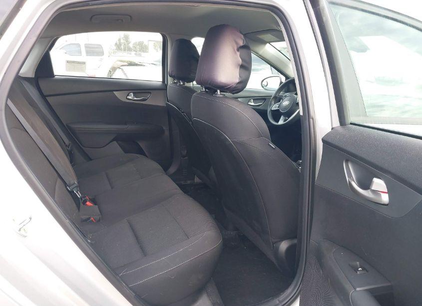 Photo 8 of 2021 Kia Forte LXS (VIN 3KPF24AD6ME306372)