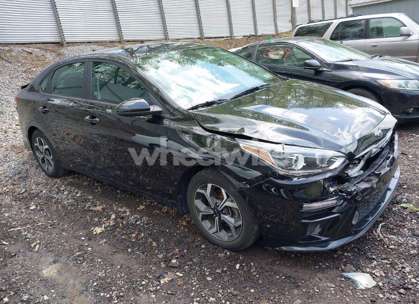 2021 Kia Forte LXS (VIN 3KPF24AD6ME307117) main photo