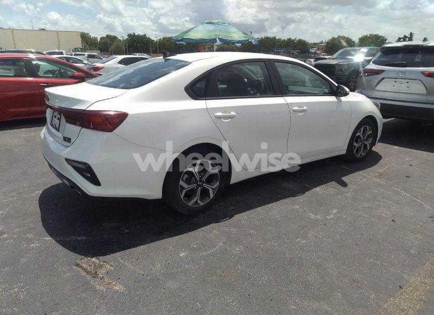 Photo 4 of 2021 Kia Forte LXS (VIN 3KPF24AD6ME322989)