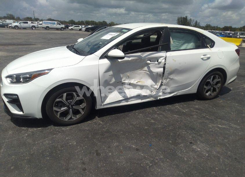 Photo 6 of 2021 Kia Forte LXS (VIN 3KPF24AD6ME322989)