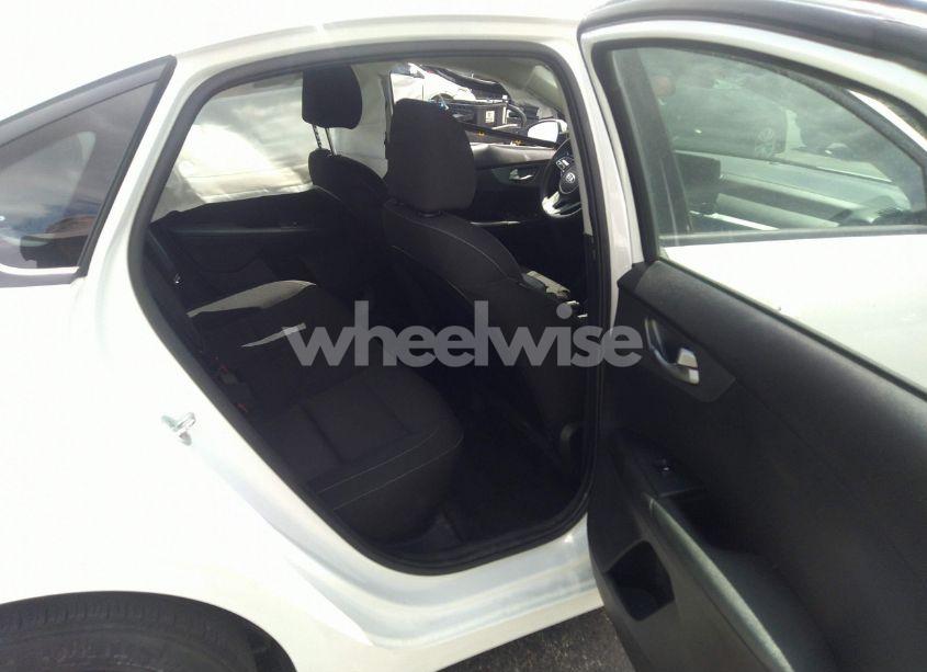 Photo 8 of 2021 Kia Forte LXS (VIN 3KPF24AD6ME322989)