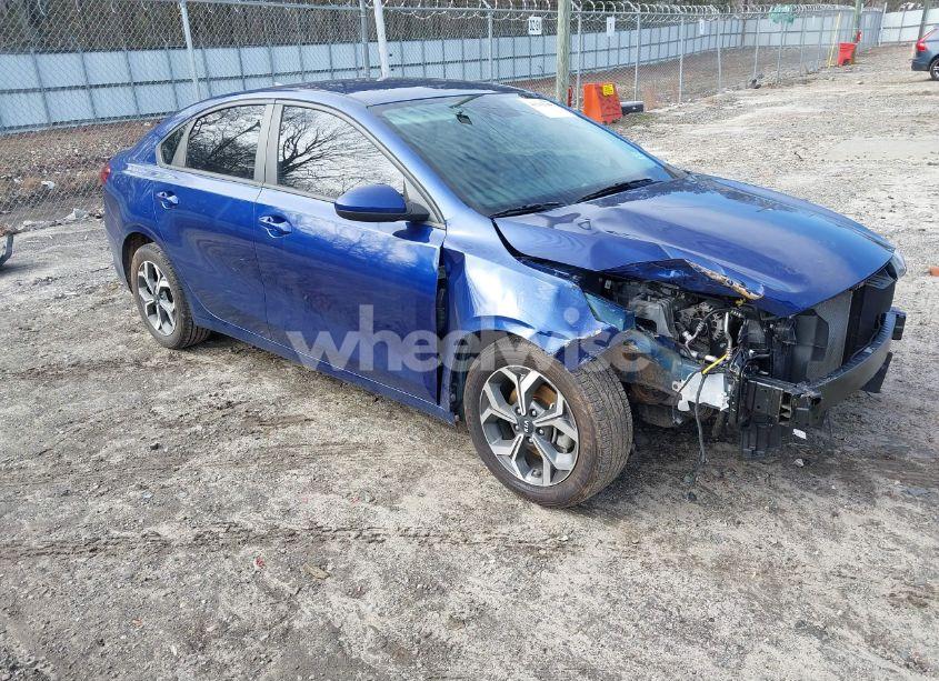 2021 Kia Forte LXS (VIN 3KPF24AD6ME324757) main photo