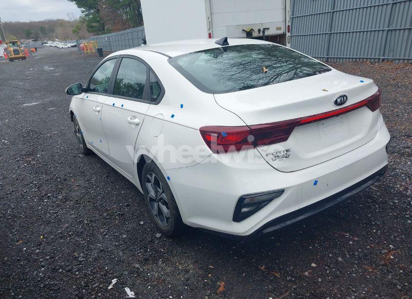 Photo 3 of 2021 Kia Forte LXS (VIN 3KPF24AD6ME341090)