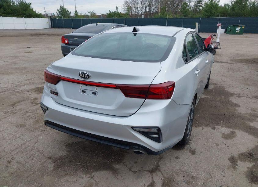 Photo 4 of 2021 Kia Forte LXS (VIN 3KPF24AD6ME352669)