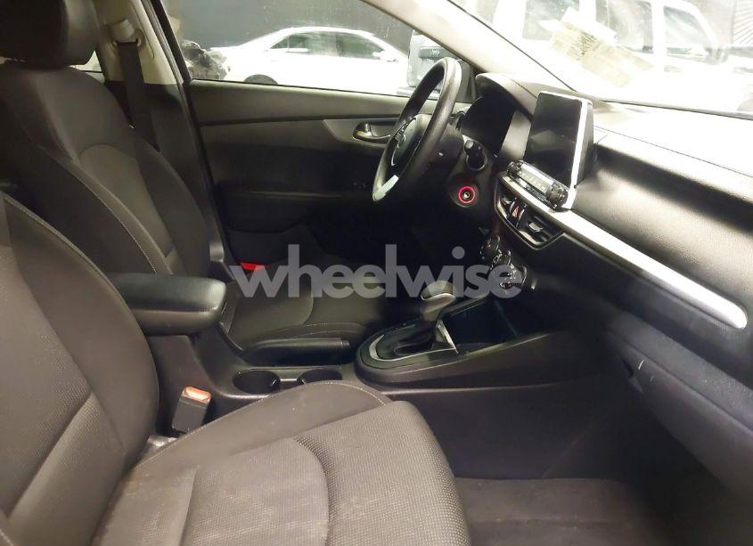 Photo 5 of 2021 Kia Forte LXS (VIN 3KPF24AD6ME360822)