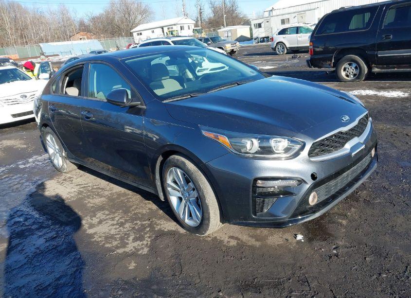 2021 Kia Forte LXS (VIN 3KPF24AD6ME361520) main photo