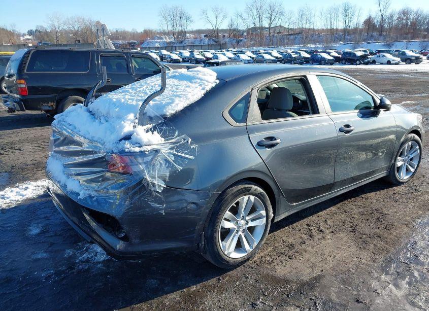 Photo 4 of 2021 Kia Forte LXS (VIN 3KPF24AD6ME361520)