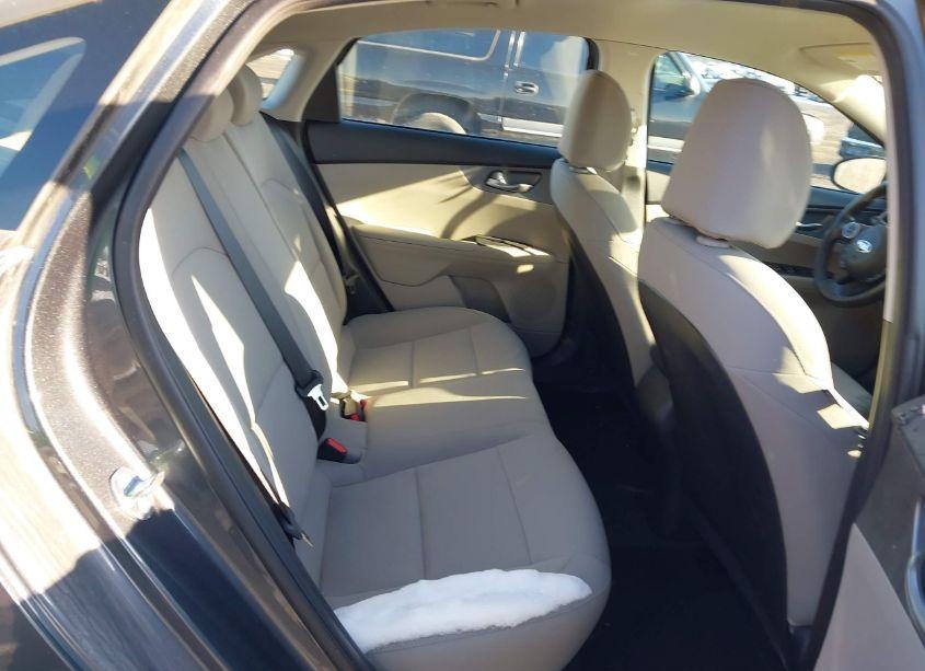 Photo 8 of 2021 Kia Forte LXS (VIN 3KPF24AD6ME361520)