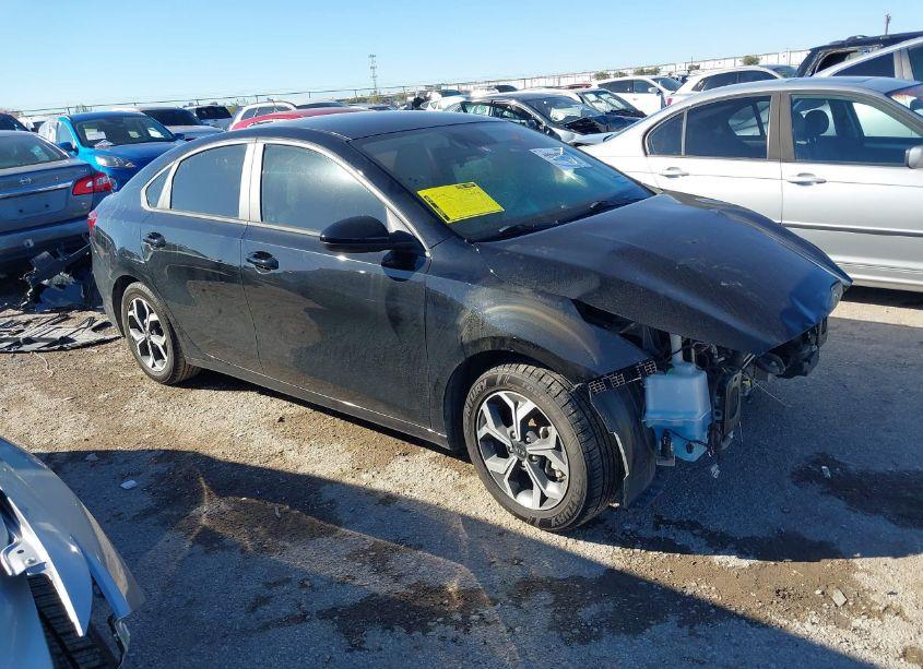 2021 Kia Forte LXS (VIN 3KPF24AD6ME406035) main photo