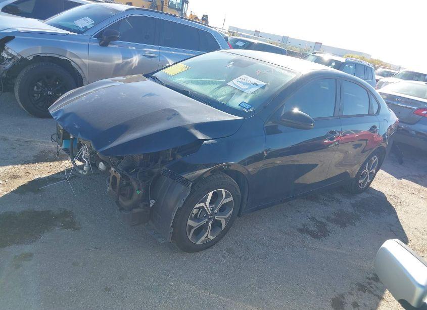 Photo 2 of 2021 Kia Forte LXS (VIN 3KPF24AD6ME406035)