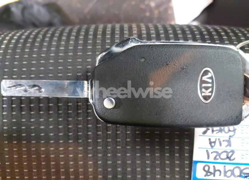 Photo 11 of 2021 Kia Forte LXS (VIN 3KPF24AD6ME410120)
