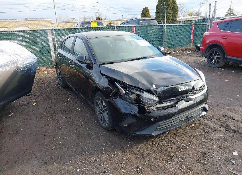 2022 Kia Forte LXS (VIN 3KPF24AD6NE442048) main photo