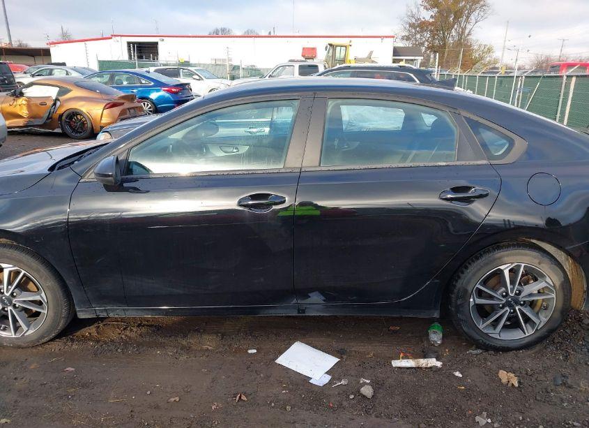 Photo 14 of 2022 Kia Forte LXS (VIN 3KPF24AD6NE442048)