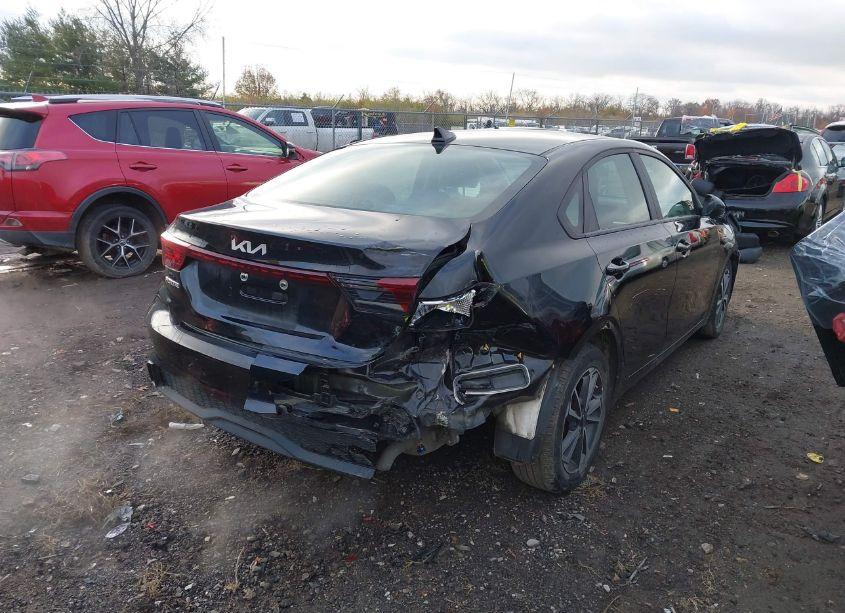 Photo 4 of 2022 Kia Forte LXS (VIN 3KPF24AD6NE442048)