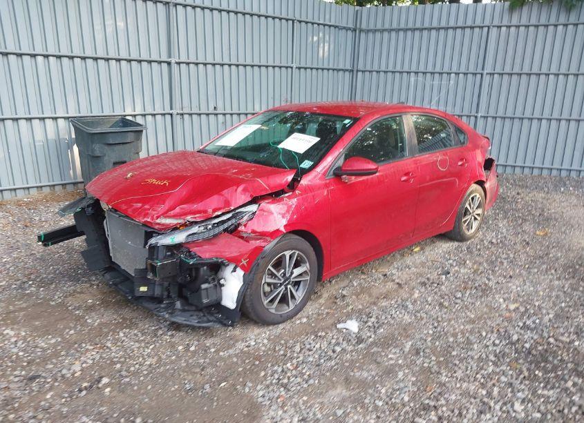 Photo 2 of 2022 Kia Forte LXS (VIN 3KPF24AD6NE464633)