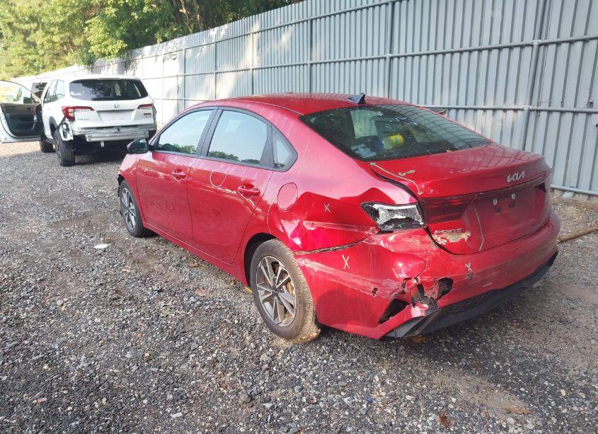 Photo 3 of 2022 Kia Forte LXS (VIN 3KPF24AD6NE464633)