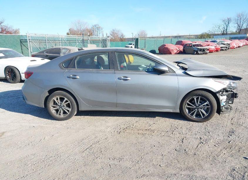 Photo 11 of 2022 Kia Forte LXS (VIN 3KPF24AD6NE466608)